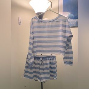 Striped long sleeve and drawstring shorts set 🩵